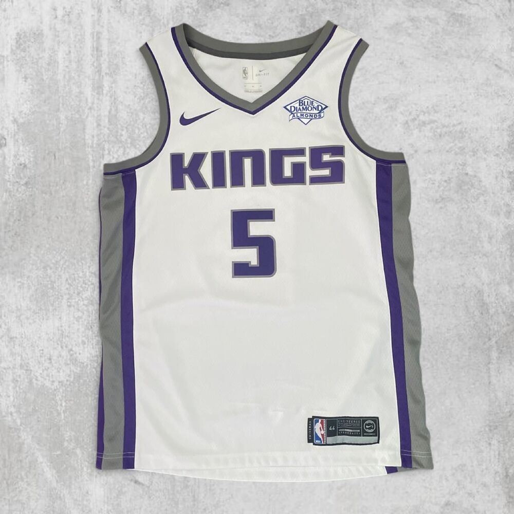Nike De'Aaron Fox Sacramento Kings Swingman Jersey #5 Medium
